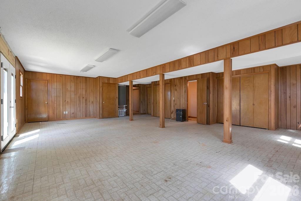 416 Kanasgowa Drive Brevard NC 28712