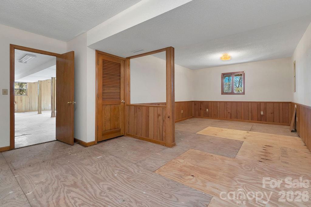416 Kanasgowa Drive Brevard NC 28712