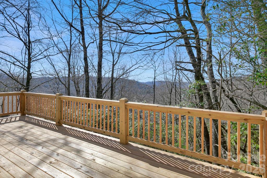 416 Kanasgowa Drive Brevard NC 28712