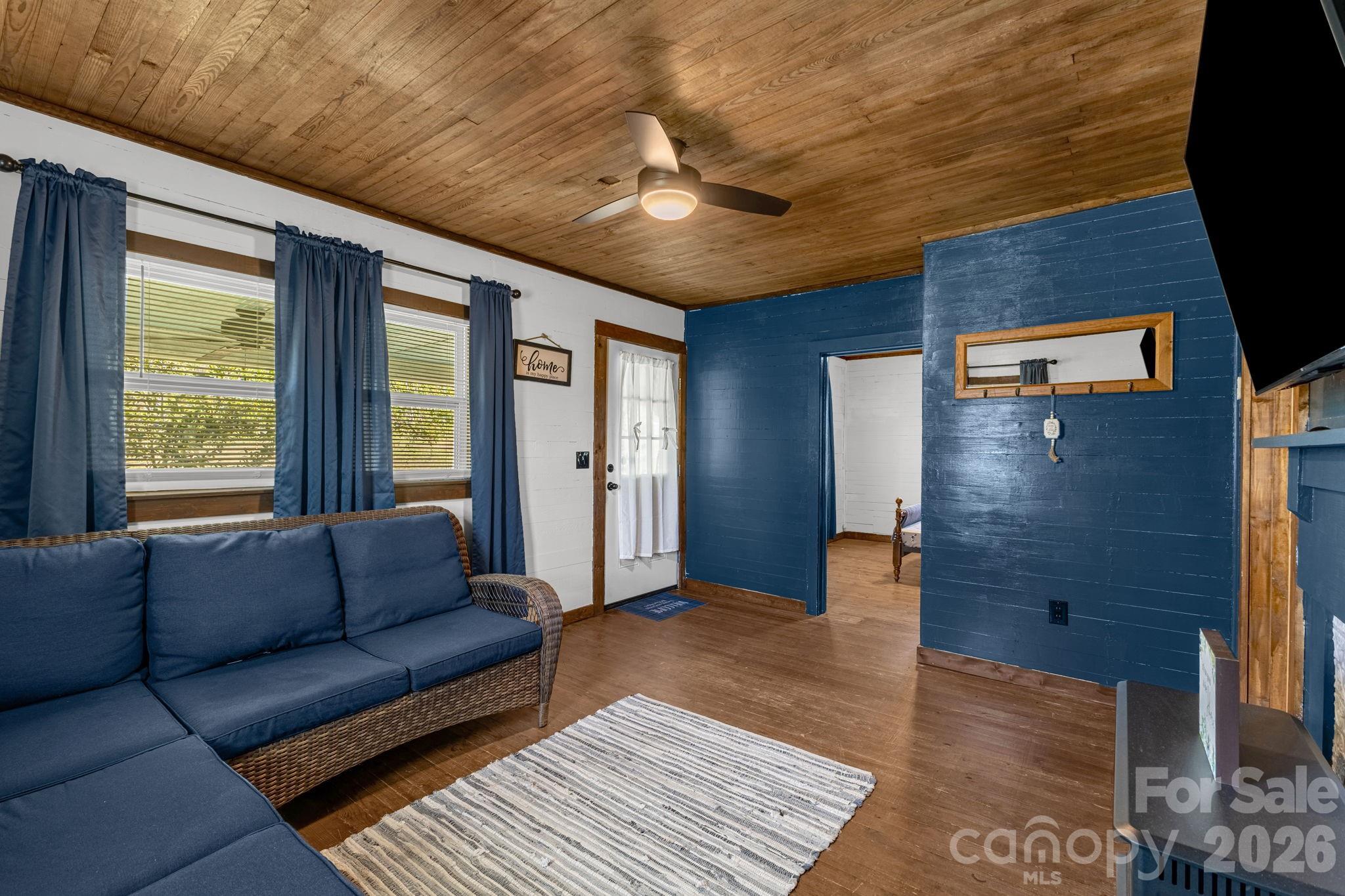 98 Poplar Springs Road Hiddenite NC 28636