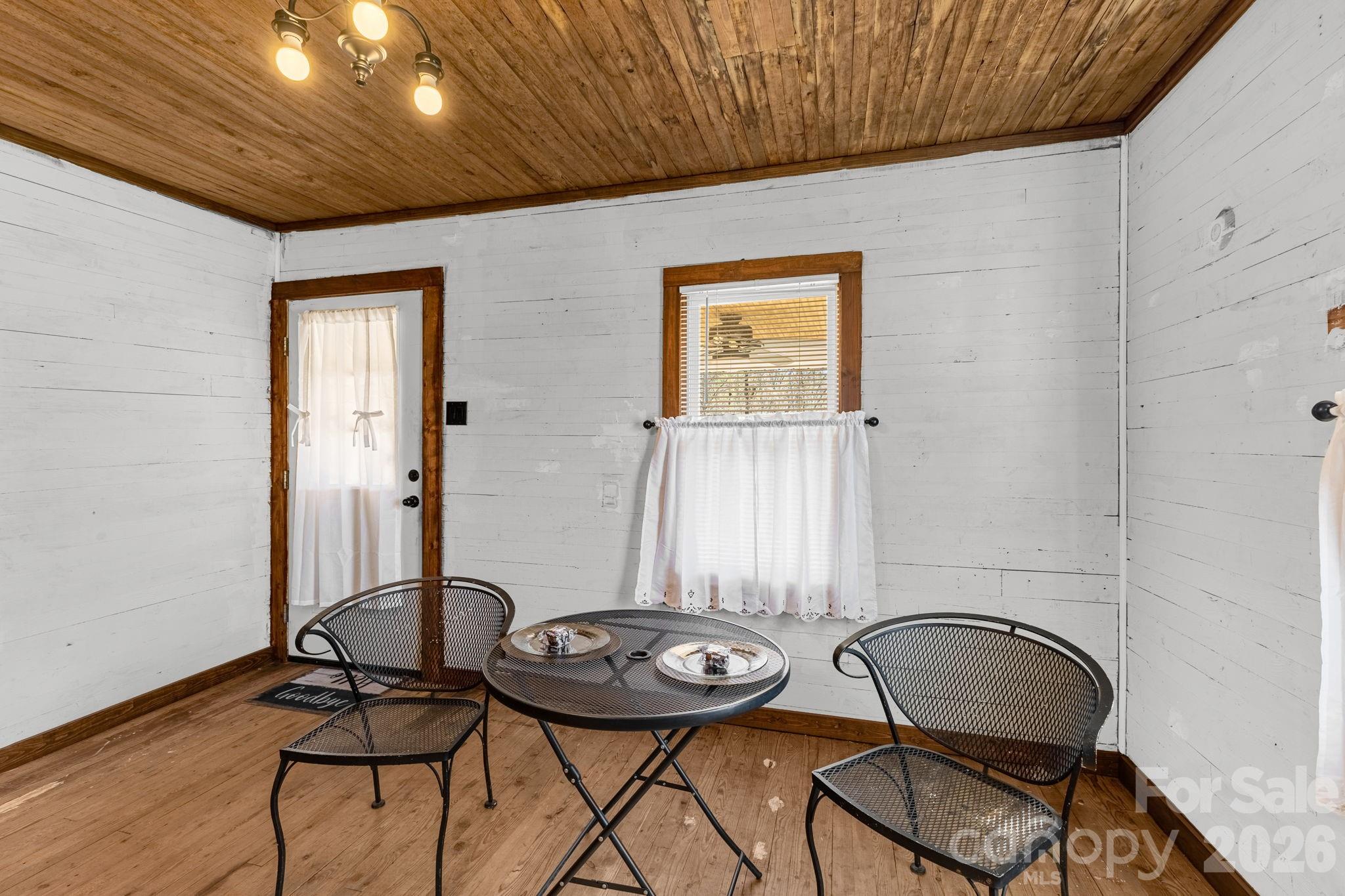 98 Poplar Springs Road Hiddenite NC 28636