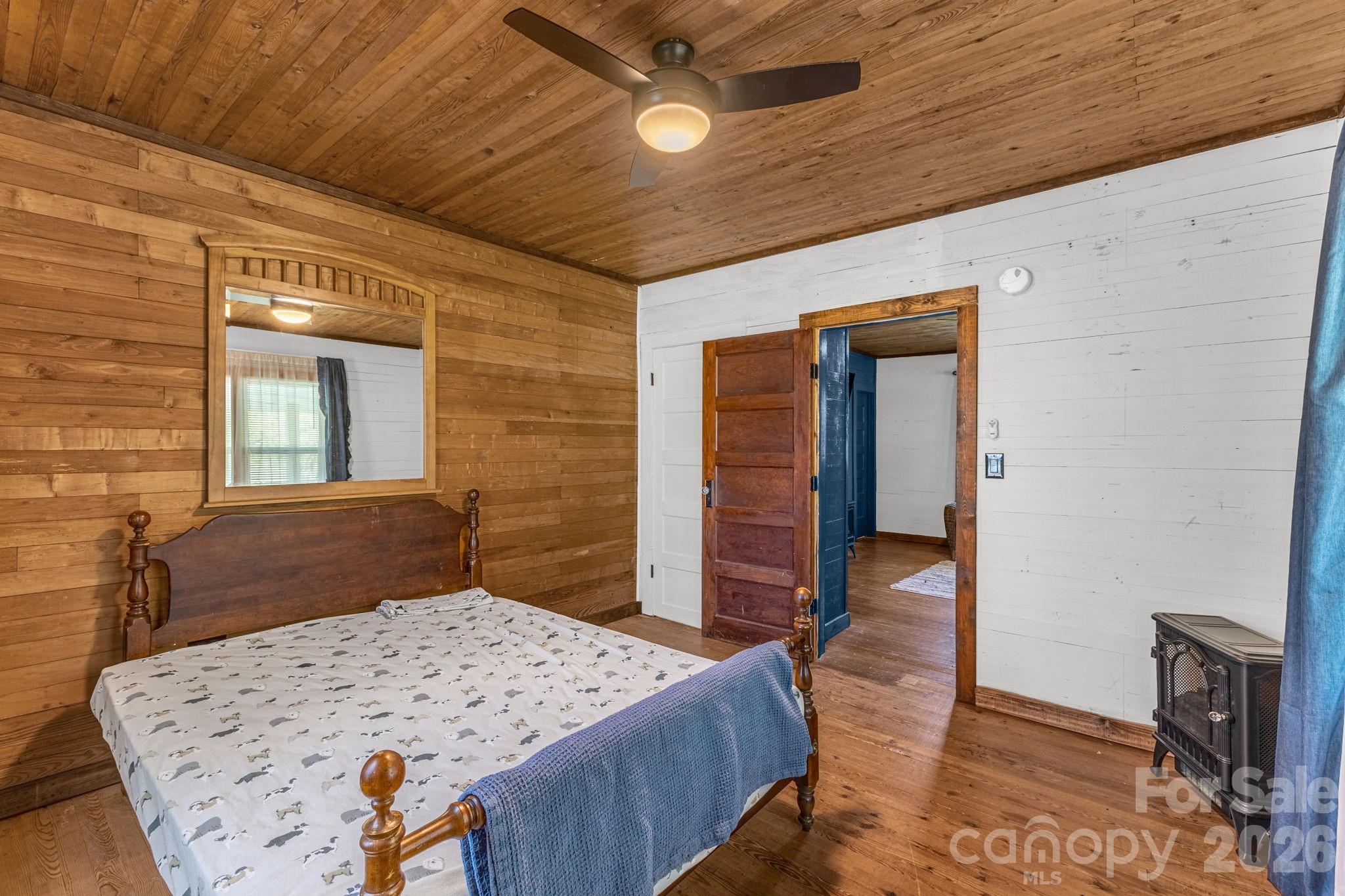 98 Poplar Springs Road Hiddenite NC 28636