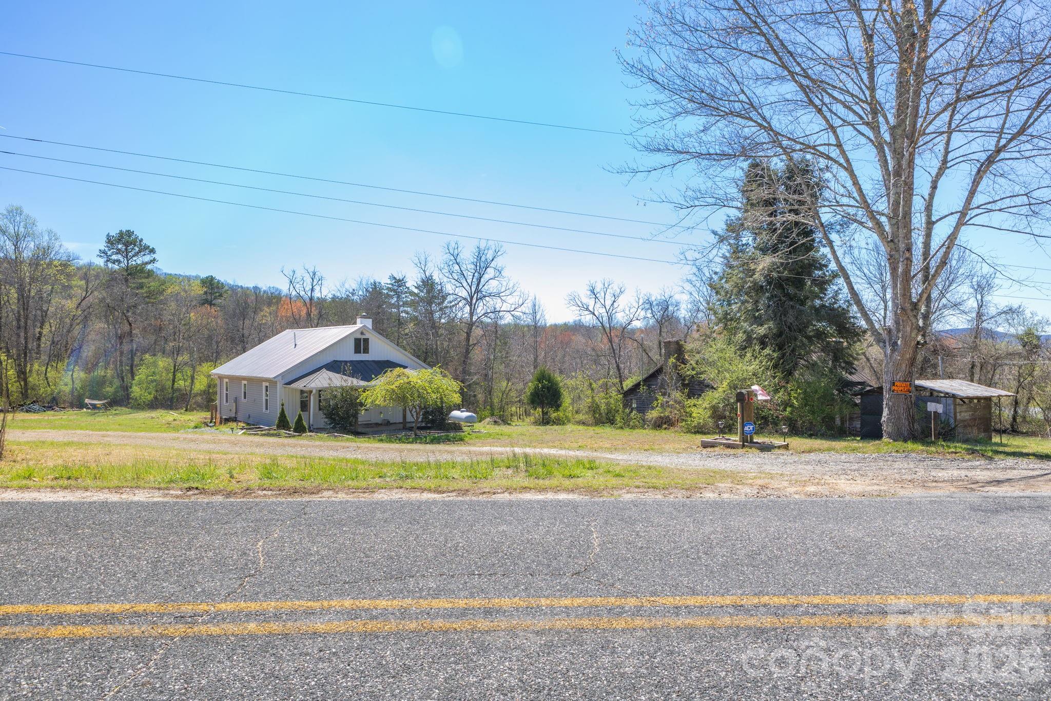 98 Poplar Springs Road Hiddenite NC 28636