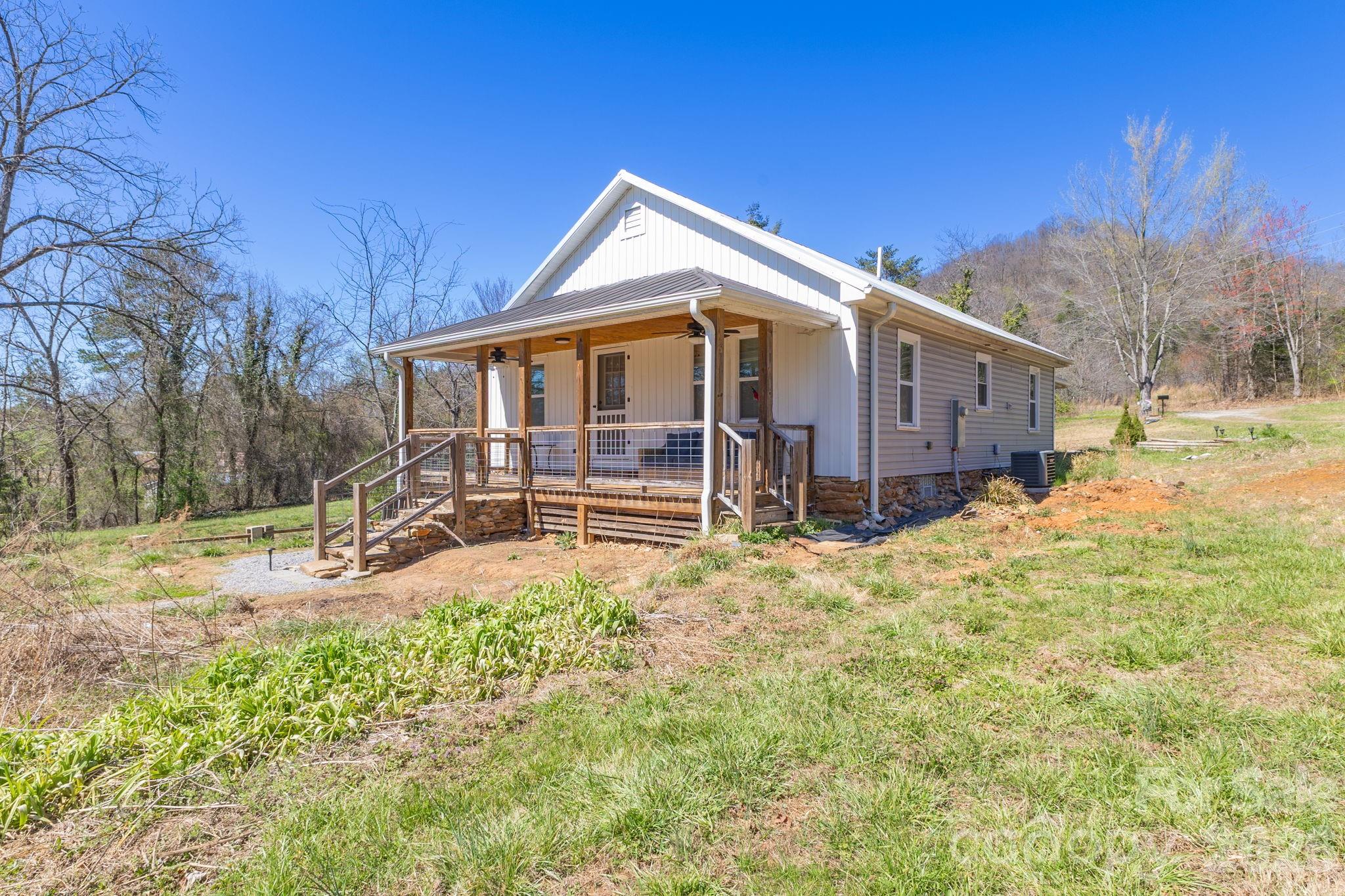 98 Poplar Springs Road Hiddenite NC 28636