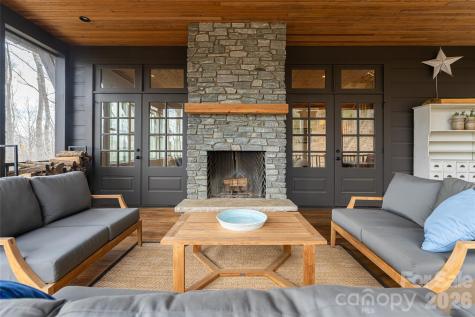 51 Summit Road Swannanoa NC 28778
