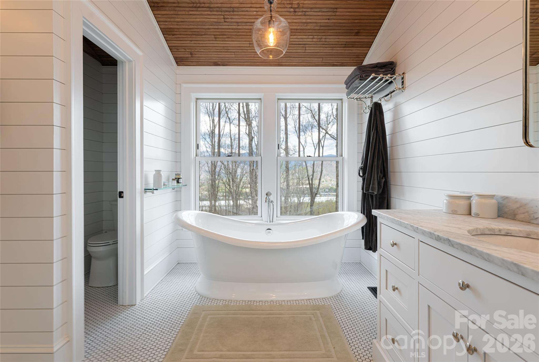 51 Summit Road Swannanoa NC 28778