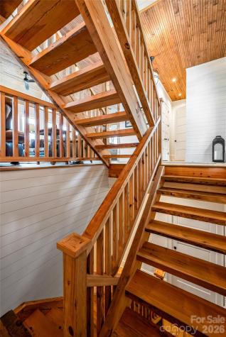 51 Summit Road Swannanoa NC 28778