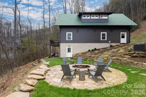 51 Summit Road Swannanoa NC 28778