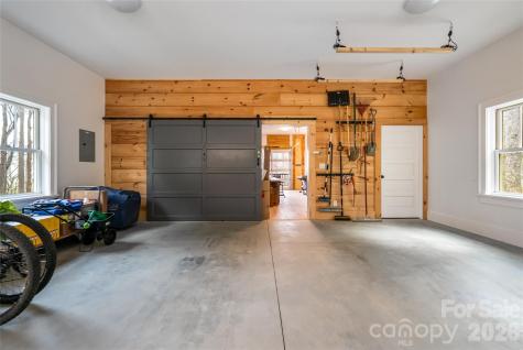 51 Summit Road Swannanoa NC 28778