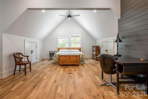 51 Summit Road Swannanoa NC 28778