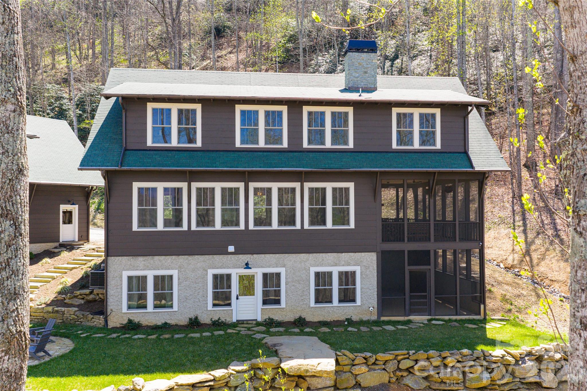 51 Summit Road Swannanoa NC 28778
