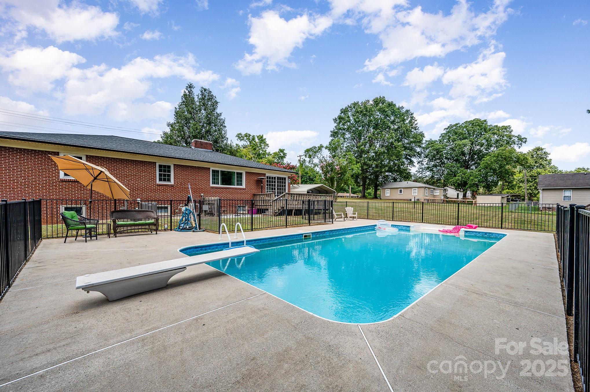 713 Fisher Street Concord NC 28027