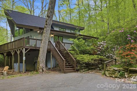401 Saratoga Boone NC 28607
