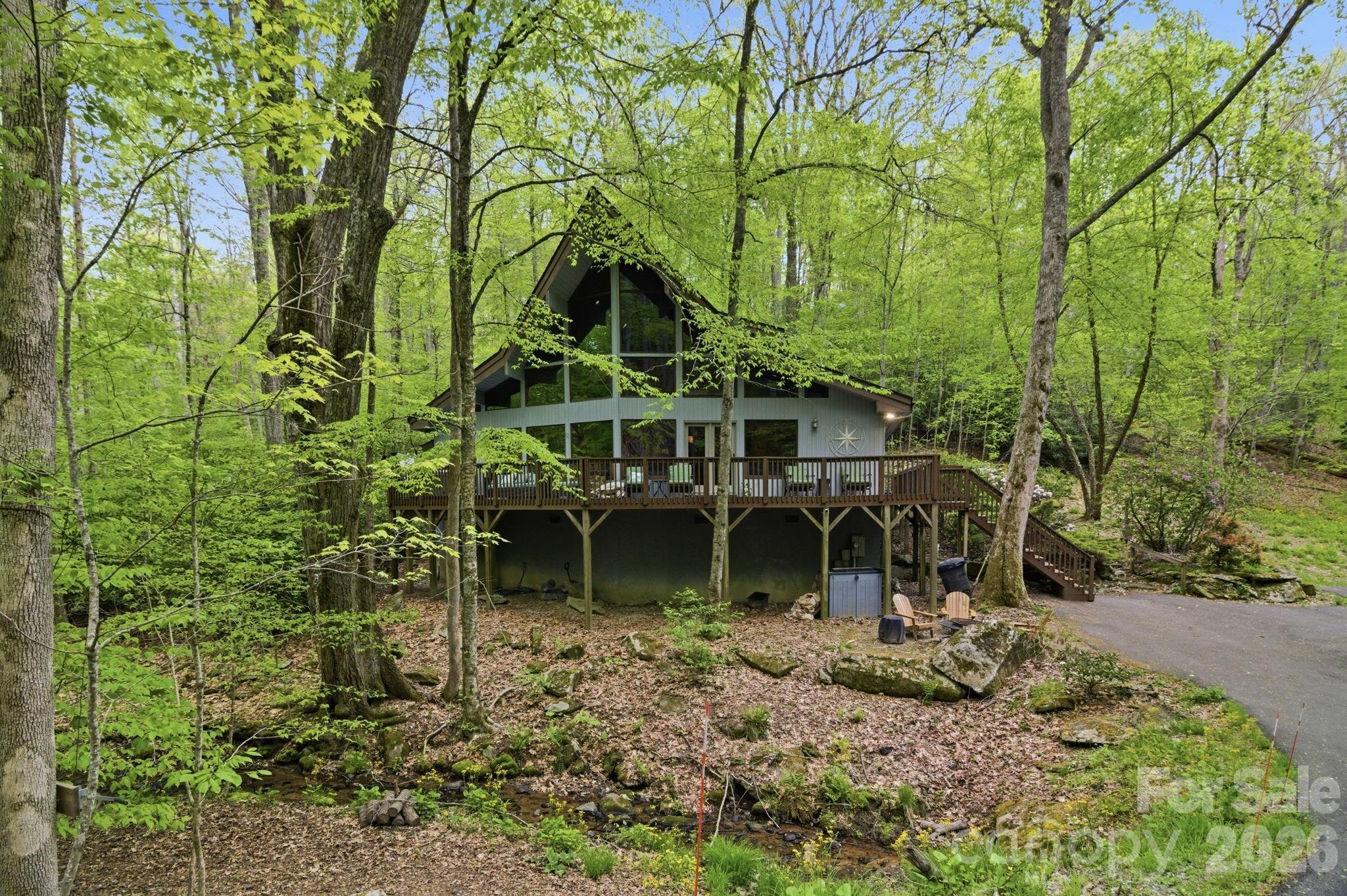 401 Saratoga Boone NC 28607
