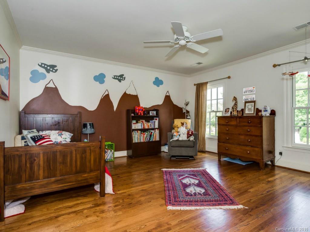 2145 Sharon Lane Charlotte NC 28211