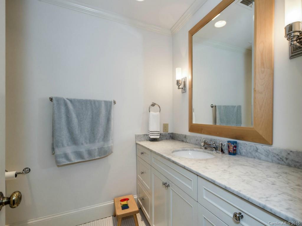 2145 Sharon Lane Charlotte NC 28211
