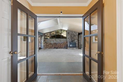 8 Covewood Road Asheville NC 28805