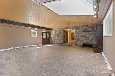 8 Covewood Road Asheville NC 28805