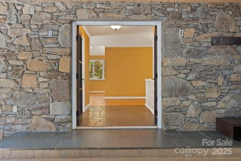 8 Covewood Road Asheville NC 28805