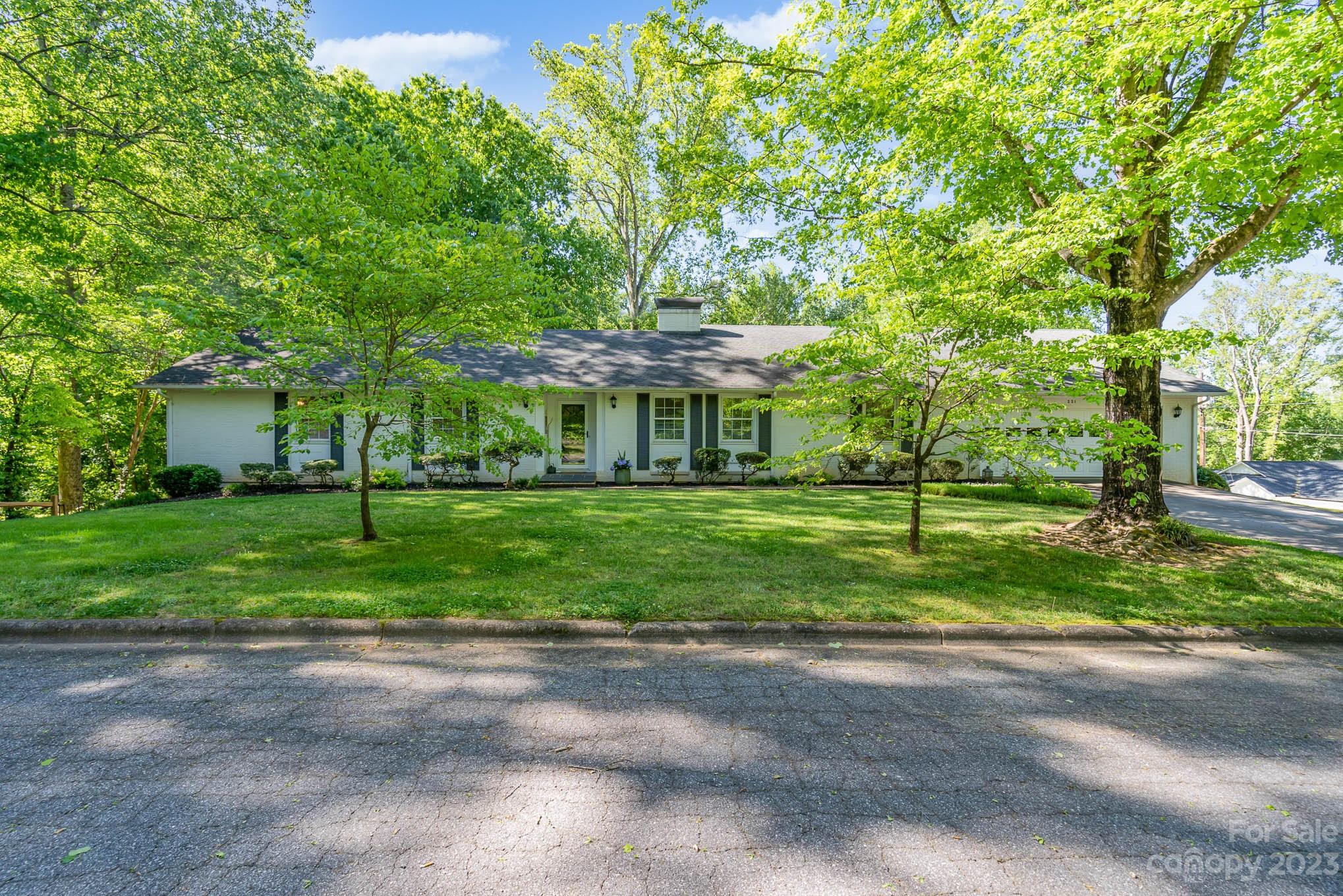 221 Oak Circle Newton NC 28658