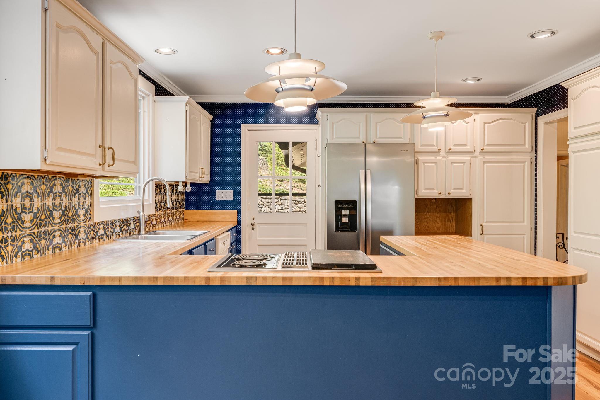 92 Hamburg Mountain Road Weaverville NC 28787