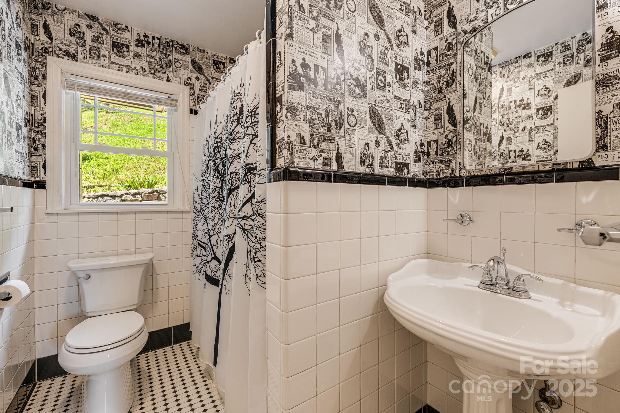 92 Hamburg Mountain Road Weaverville NC 28787