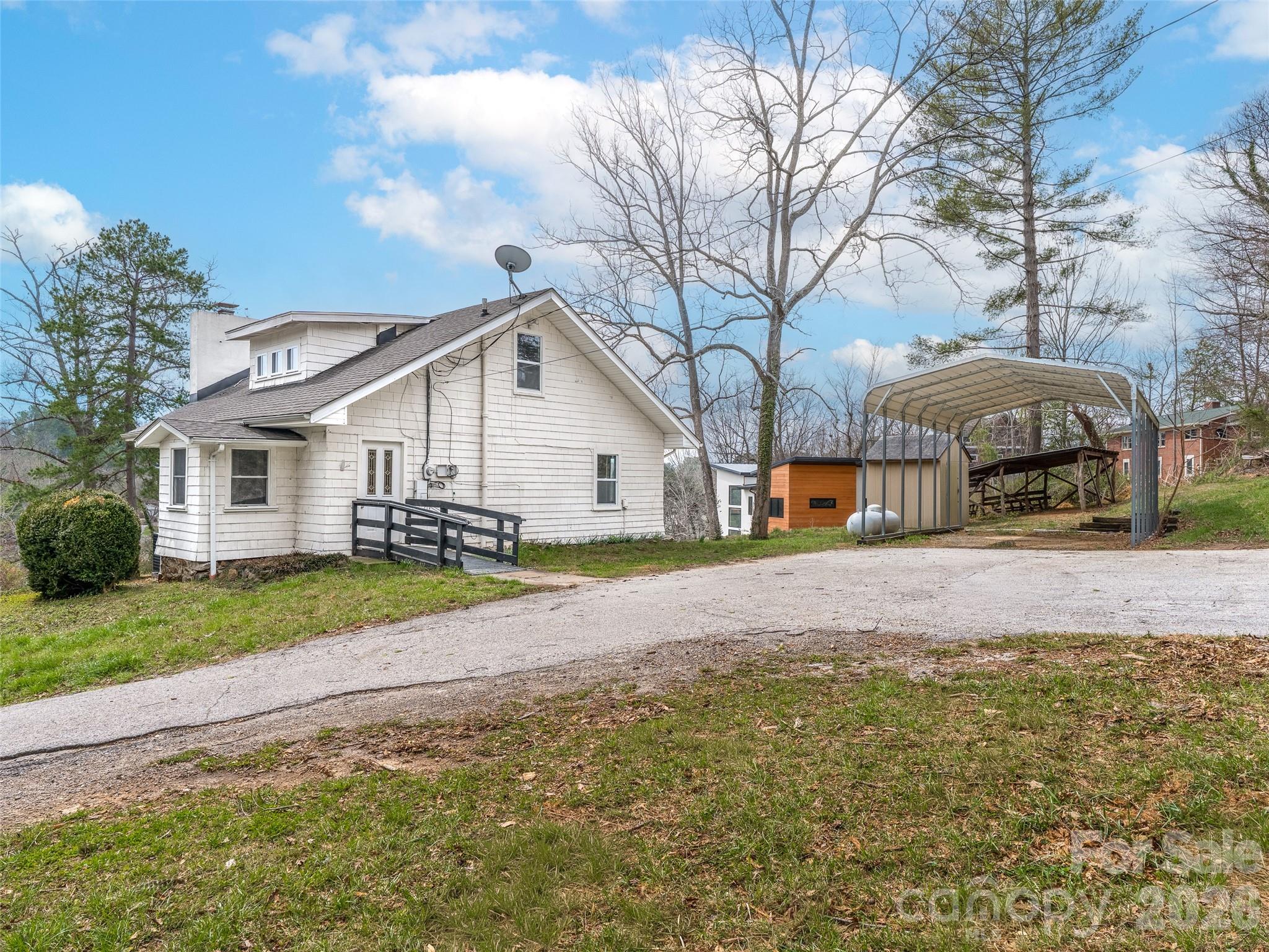 15 Woodbine Road Asheville NC 28804