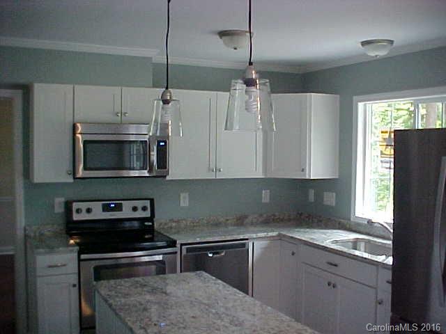 9500 Whitethorn Drive Charlotte NC 28277