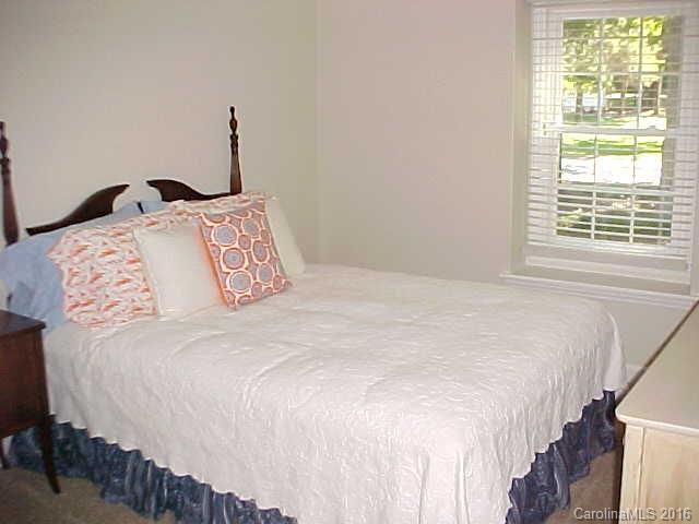 9500 Whitethorn Drive Charlotte NC 28277