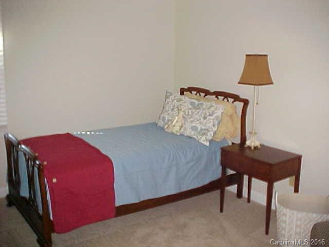9500 Whitethorn Drive Charlotte NC 28277