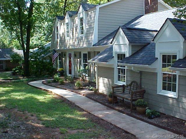 9500 Whitethorn Drive Charlotte NC 28277