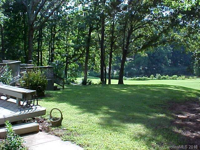 9500 Whitethorn Drive Charlotte NC 28277