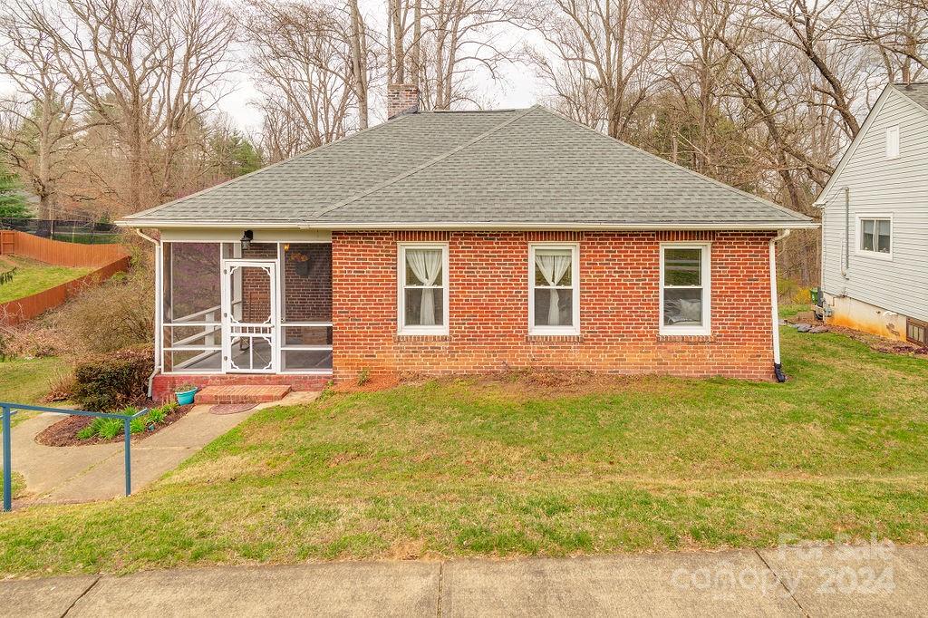 5 Enka Oak Street Candler NC 28715