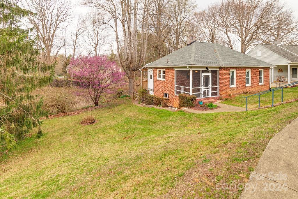 5 Enka Oak Street Candler NC 28715