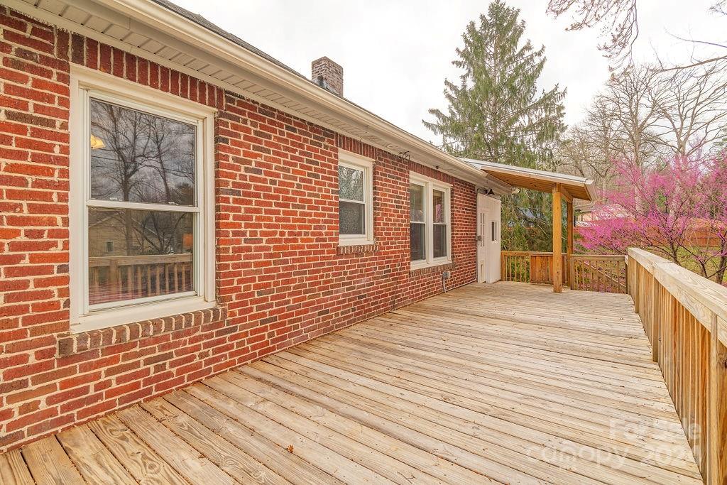 5 Enka Oak Street Candler NC 28715