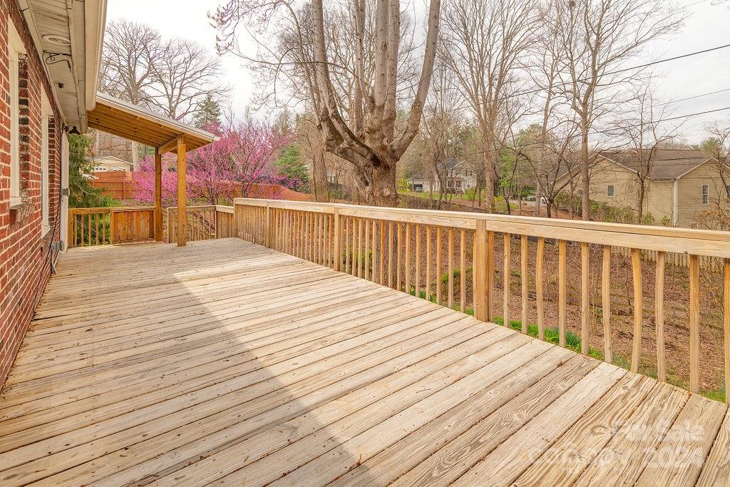 5 Enka Oak Street Candler NC 28715