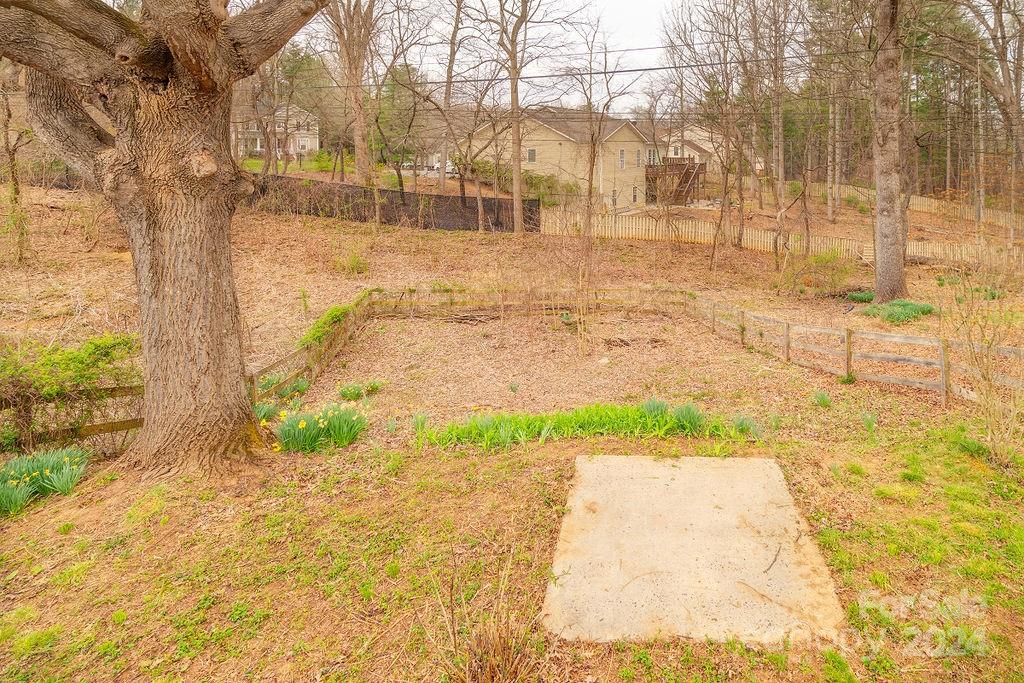 5 Enka Oak Street Candler NC 28715