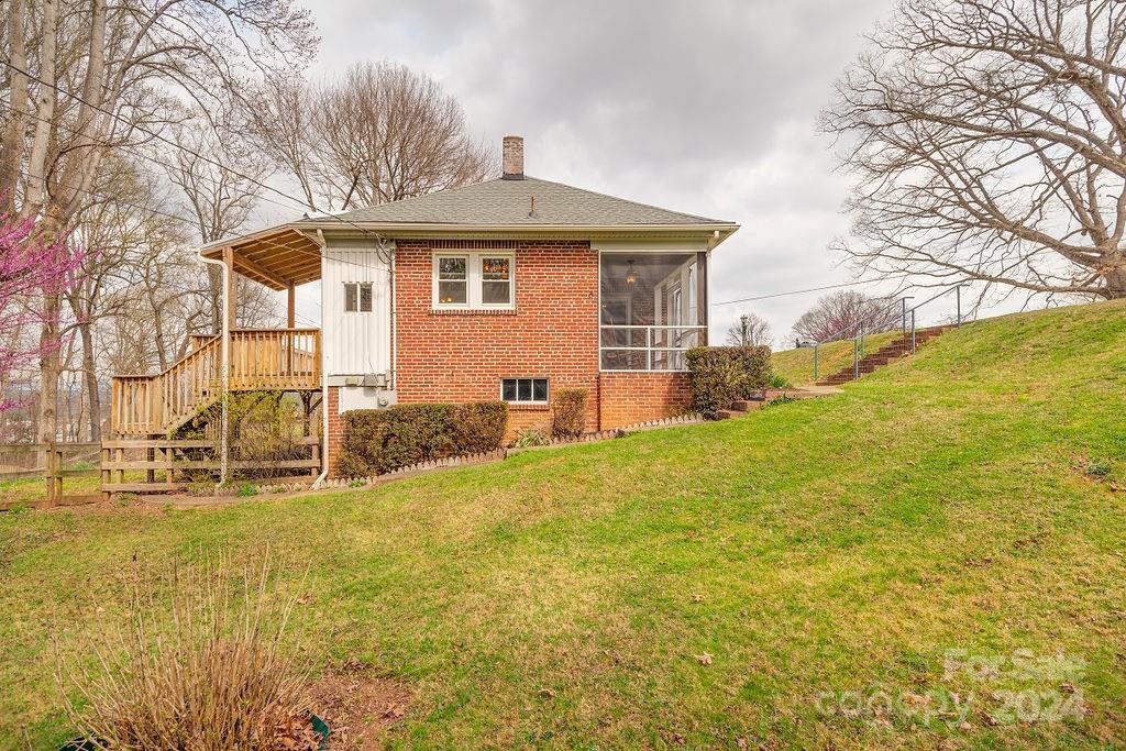 5 Enka Oak Street Candler NC 28715