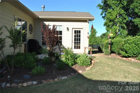 1113 Mayapple Way Belmont NC 28012