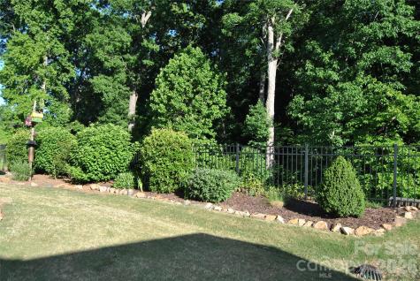 1113 Mayapple Way Belmont NC 28012