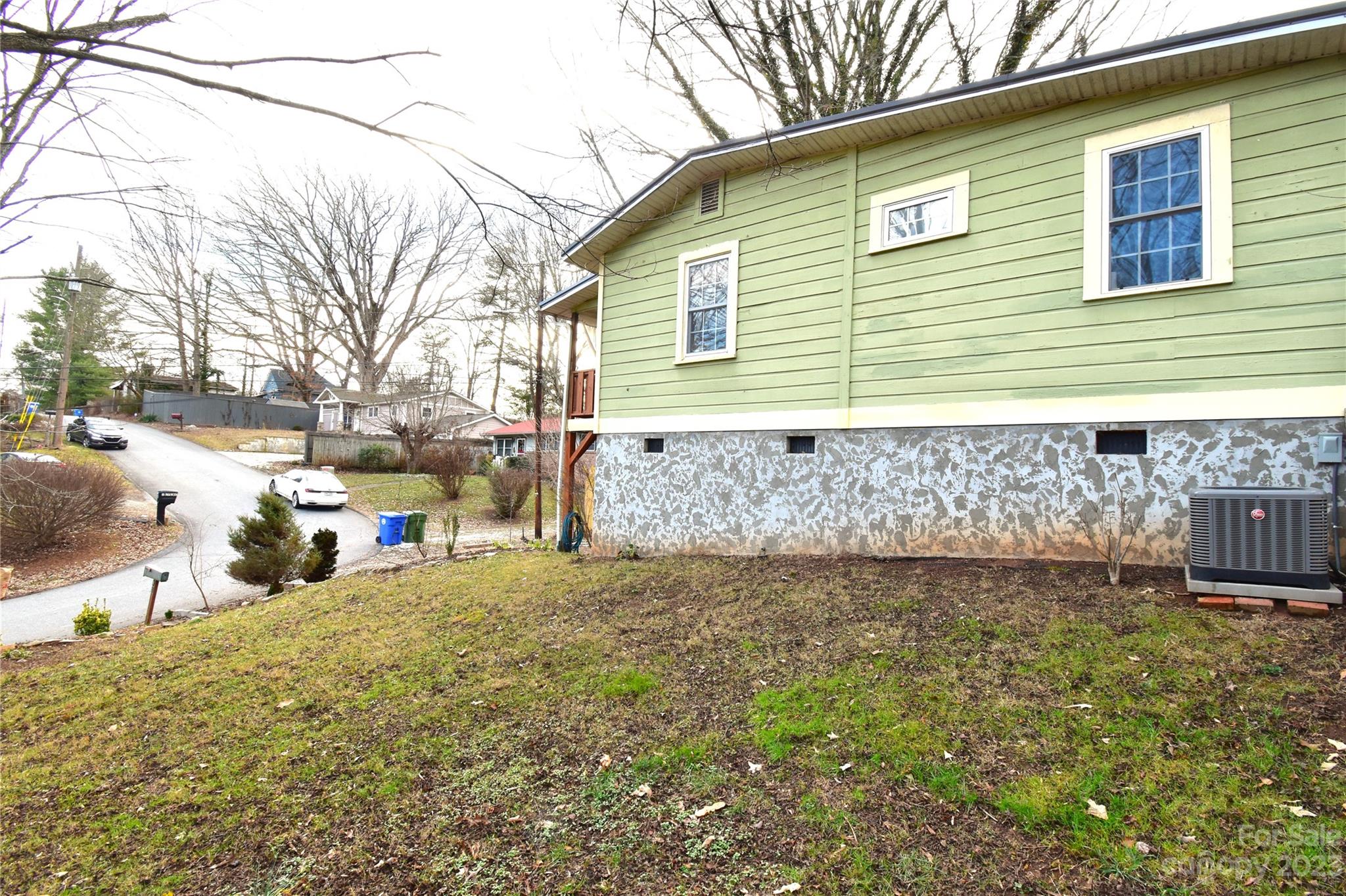 10 Lilac Street Asheville NC 28806