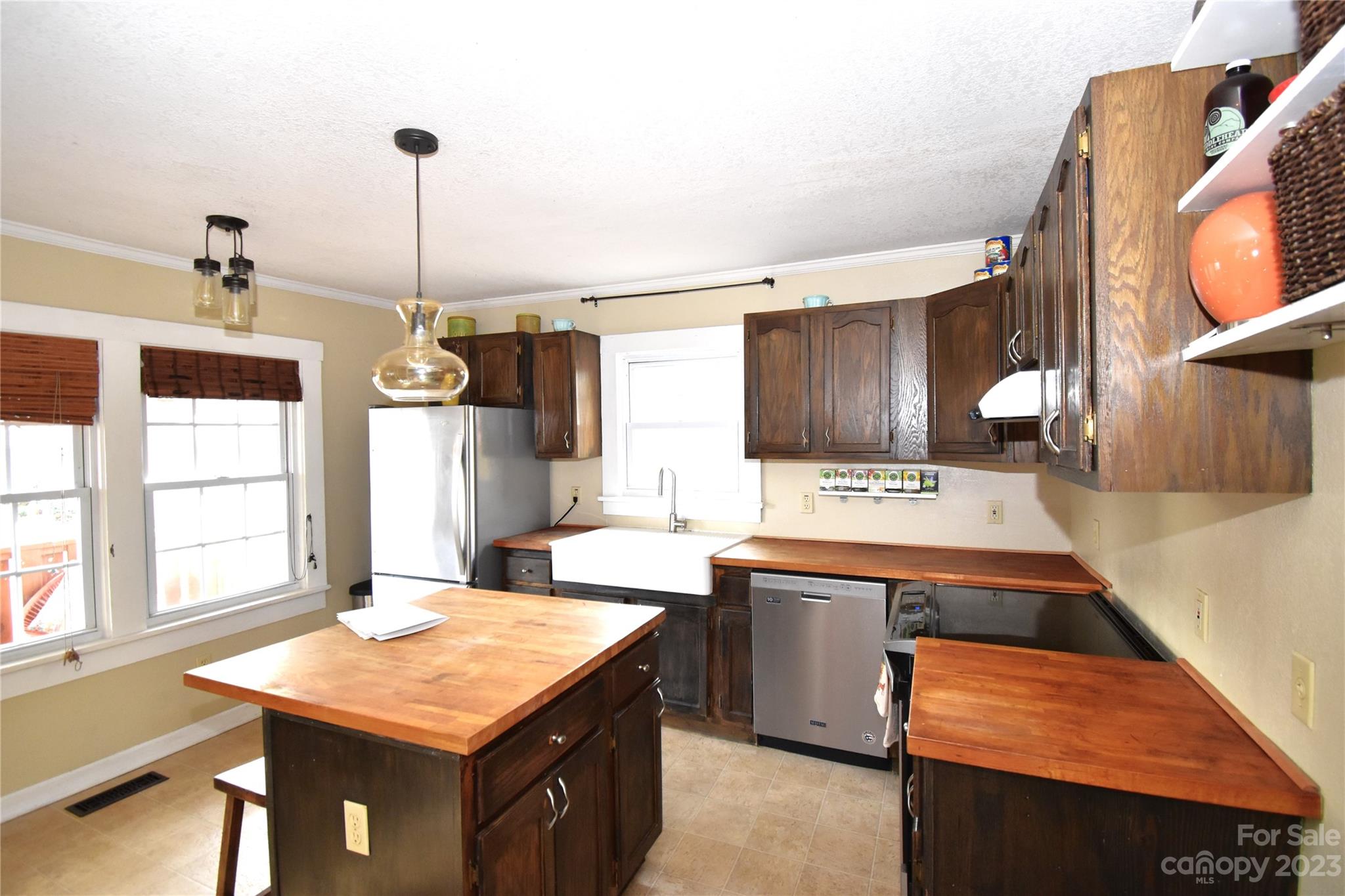 10 Lilac Street Asheville NC 28806