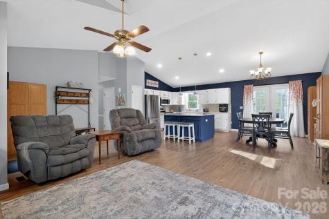 1163 Hidden Creek Circle Hickory NC 28602