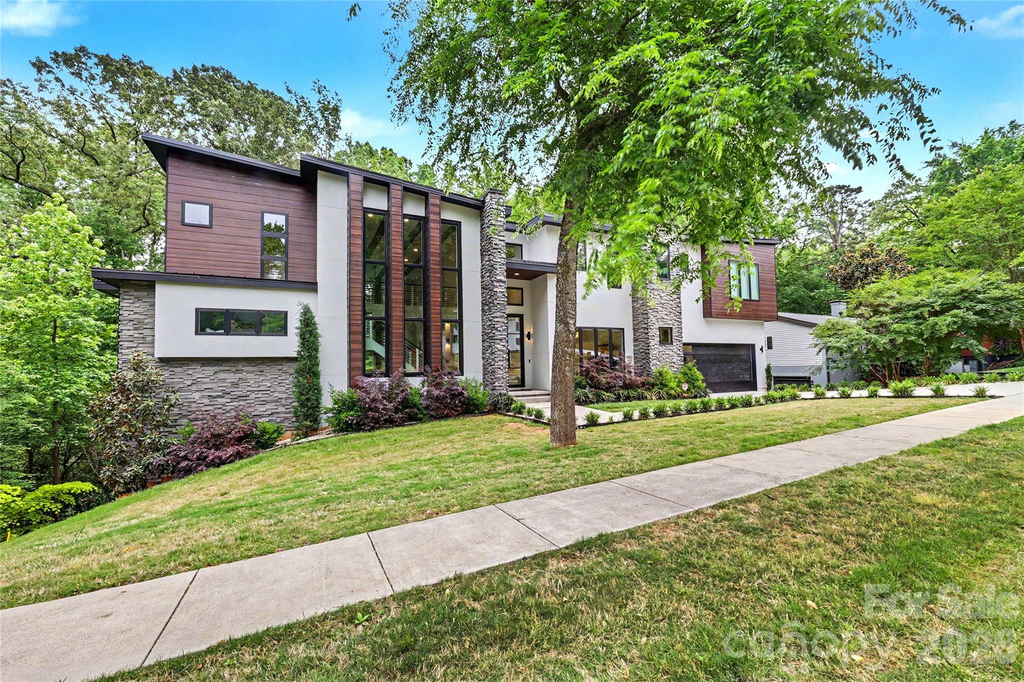 2810 Huntingtowne Farms Lane Charlotte NC 28210