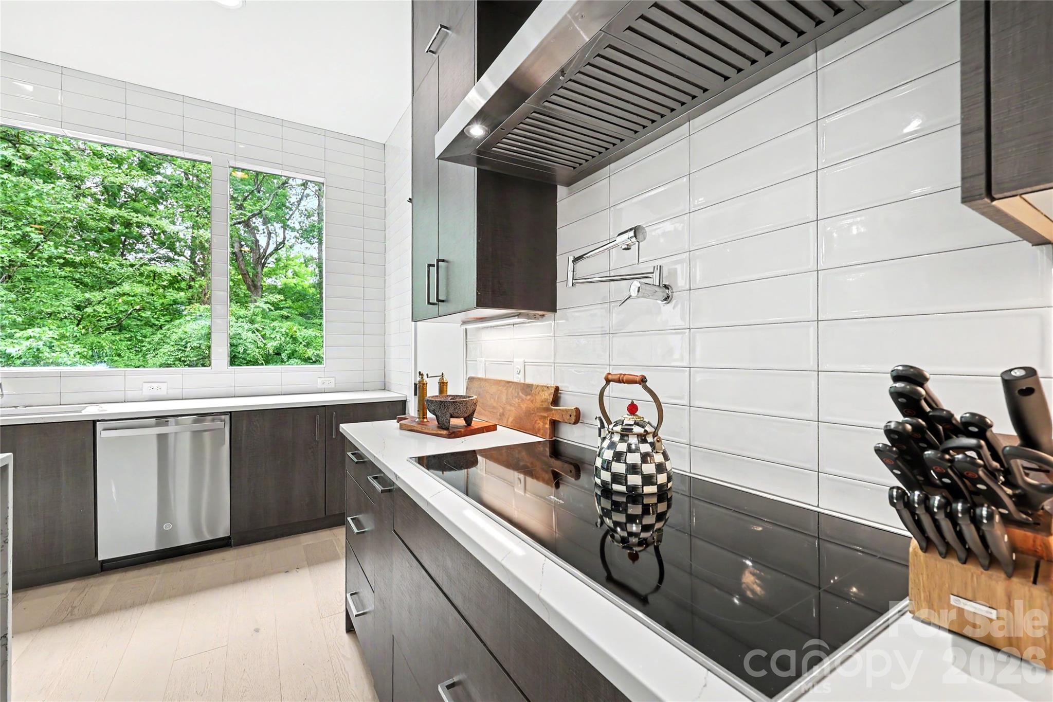 2810 Huntingtowne Farms Lane Charlotte NC 28210
