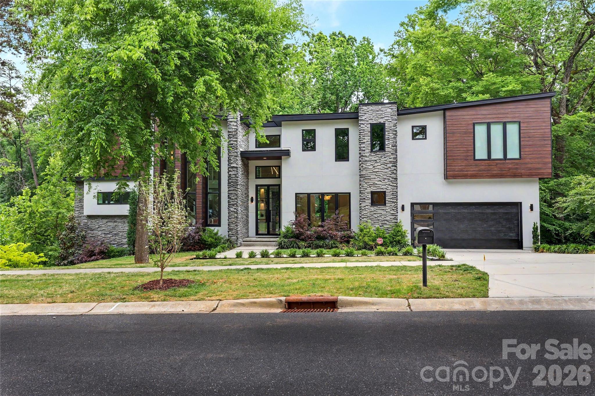 2810 Huntingtowne Farms Lane Charlotte NC 28210