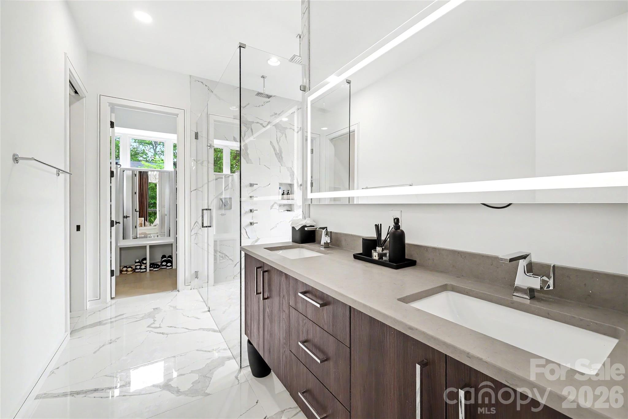 2810 Huntingtowne Farms Lane Charlotte NC 28210