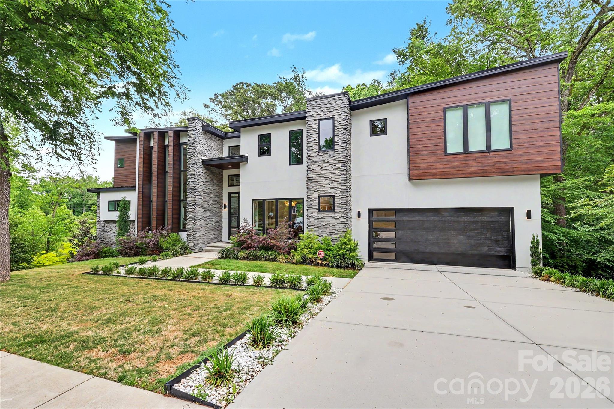2810 Huntingtowne Farms Lane Charlotte NC 28210