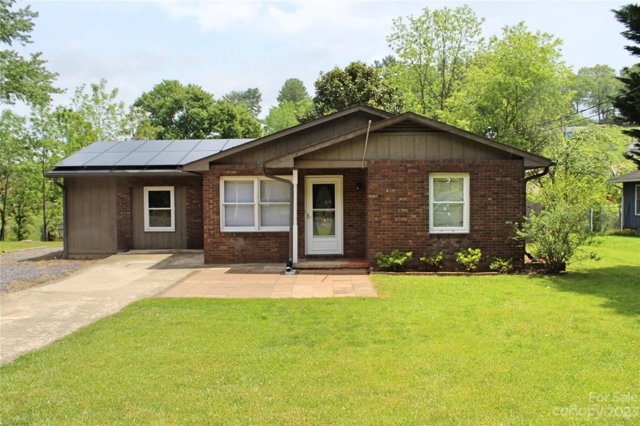 70 Fairhaven Street Clyde NC 28721