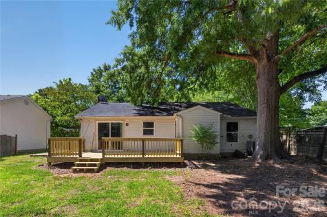 5911 Morninglow Court Charlotte NC 28212